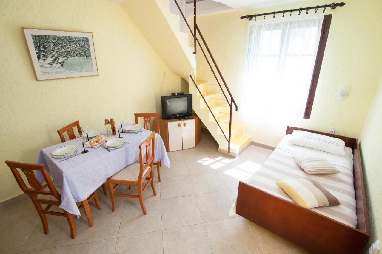 Apartman Kristina Appartement Banjole Buitenkant foto