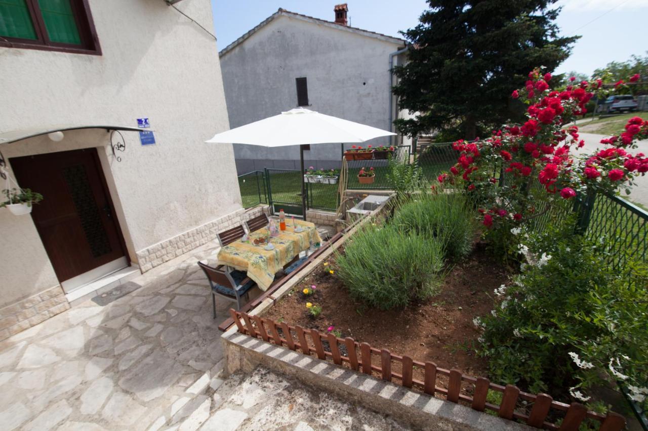 Apartman Kristina Appartement Banjole Buitenkant foto